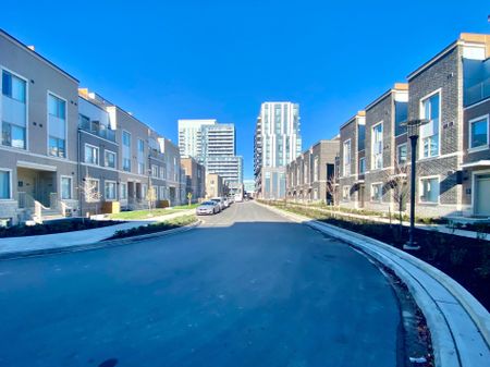 For Lease - 100 Honeycrisp Crescent Unit# 337, Vaughan, Ontario - Photo 3