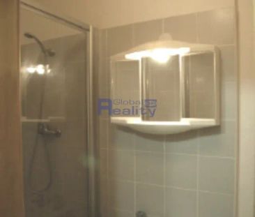 Pronájem zrekonstruovaného bytu 2+kk v historickém centru HK - Photo 5