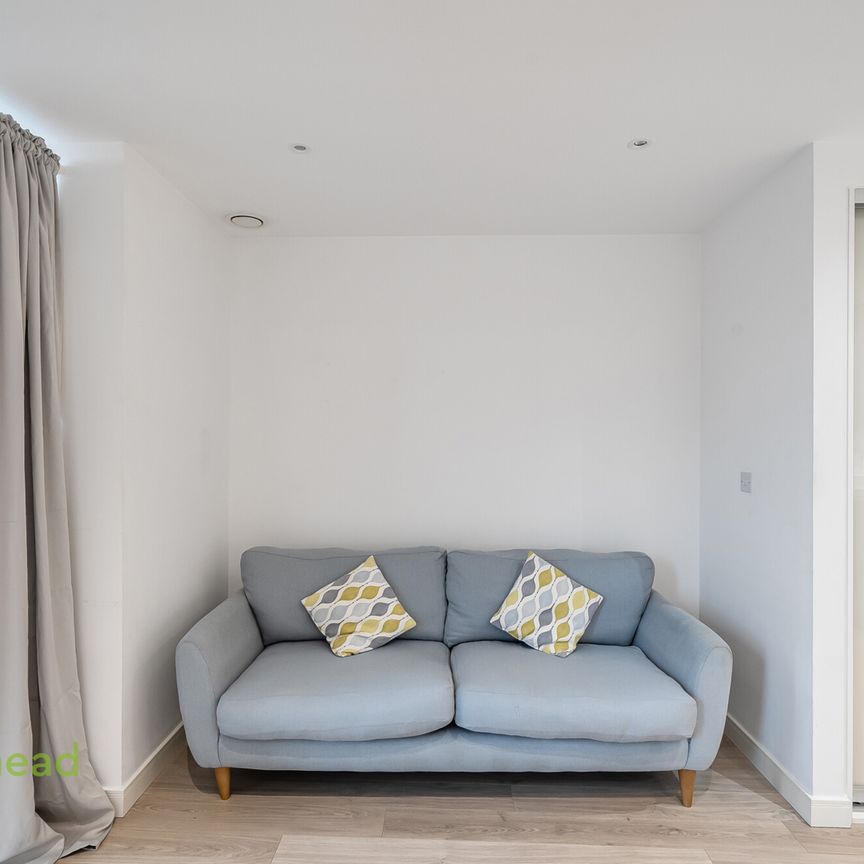 Saffron Central Square, Croydon, CR0 - Photo 1