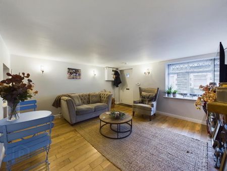 15 Arthur Street, Hillsborough, BT26 6AP - Photo 5