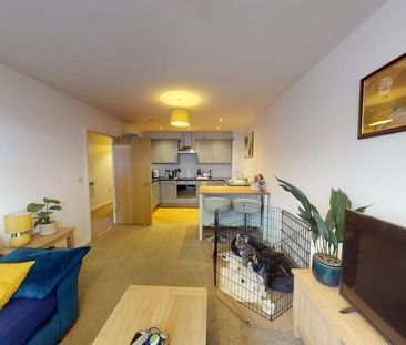 2 bedroom ground floor flat to rent - Photo 1