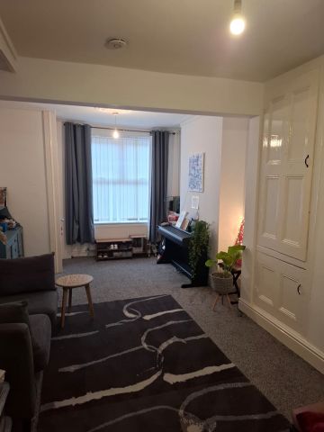 2 Bed Terraced House, Gosford Street, L8 - Photo 2