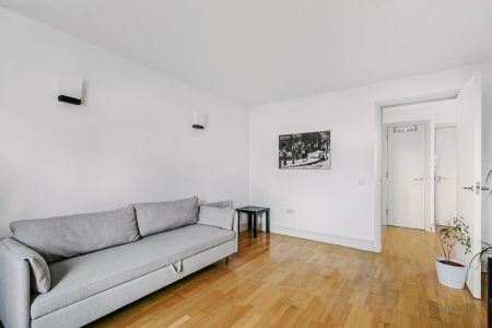 2 Bedroom 1 Bathroom - Photo 2