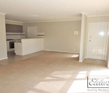 Well maintained two bedroom unit in a prime location - Photo 1