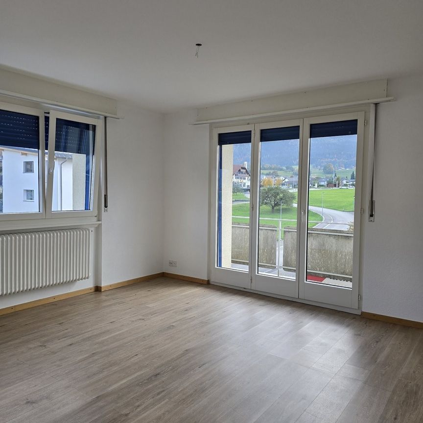 Renovierte 4.5 Zimmer-Wohnung in Plaffeien - Photo 1