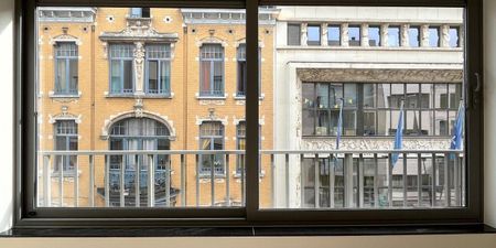 Appartement te huur in Antwerpen voor € 975 met 1 slaapkamer - Photo 2