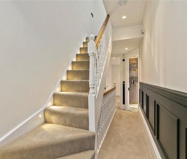 4 bedroom end of terrace house to rent - Photo 3