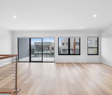 MODERN 4 BED HOUSE WITH YARD - Photo 1