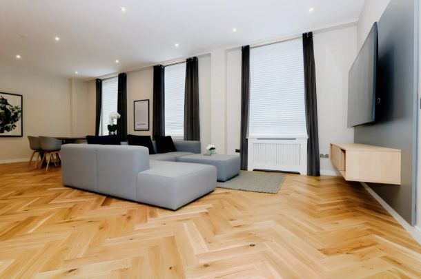 3Bedrooms, 4Bathrooms - Photo 1