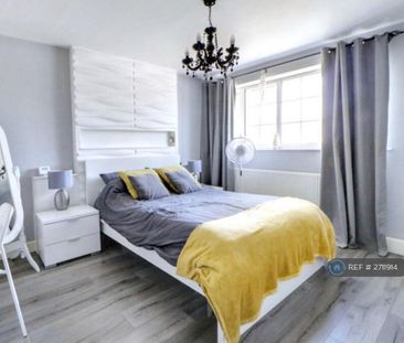 3 bedroom terraced house to rent - Photo 6