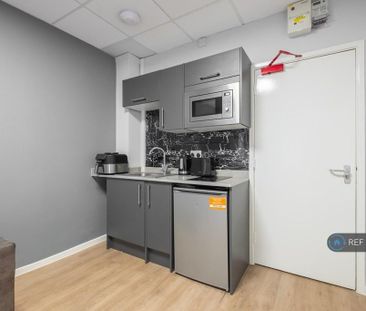 1 bedroom flat to rent - Photo 4