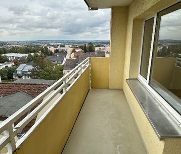 Großzügige 4-Zimmer-Wohnung mit Weitblick - Foto 2