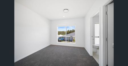 Spacious Family Home - Photo 5