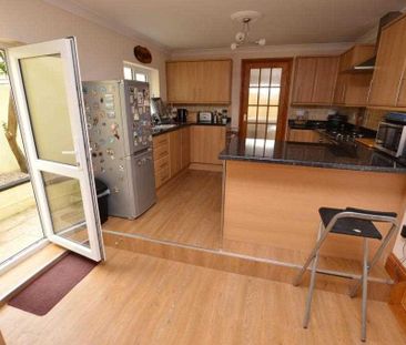 4 bedroom terraced house to rent - Photo 5