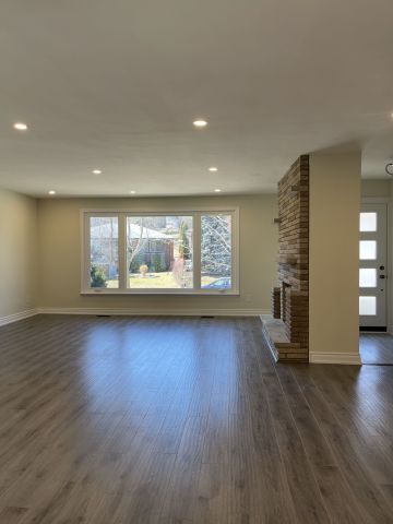 For Lease - 93 Bonnyview Drive, Toronto, Ontario - Photo 3