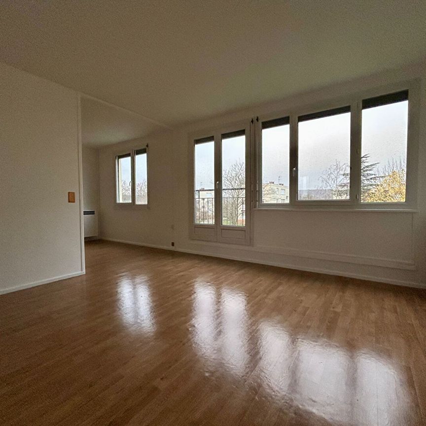 A louer appartement F4 en résidence calme à Saint Aubin Lès Elbeuf - Photo 1