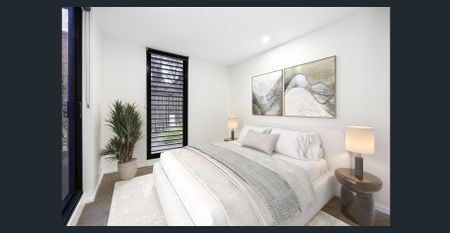 Ground-floor gem with access to pool, sauna, and gym (the property is located at the laneway at the back) - Photo 2