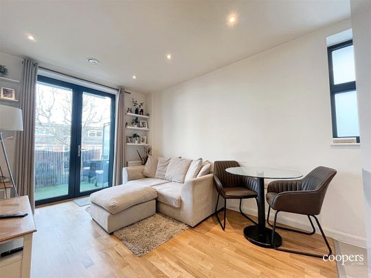 Corinthian Court, Station Approach, Ruislip - Photo 1