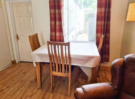 88 Victoria Street, Lurgan, BT67 9DG - Photo 2