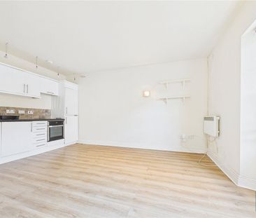 Flat 4 Kingsley House, 139-141 Cotham Brow, Bristol, BS6 - Photo 3