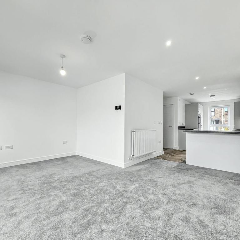2 bedroom end of terrace house to rent - Photo 1