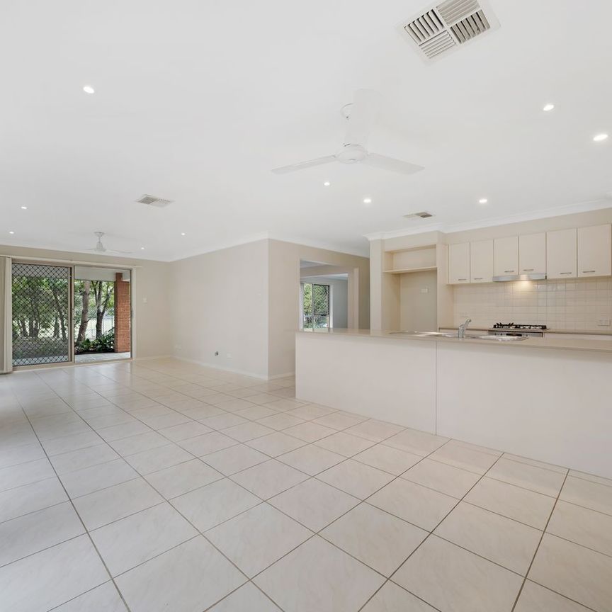 19 Bryan Avenue, Normanhurst - Photo 1