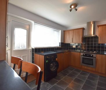 2 bedroom semi-detached house to rent - Photo 4