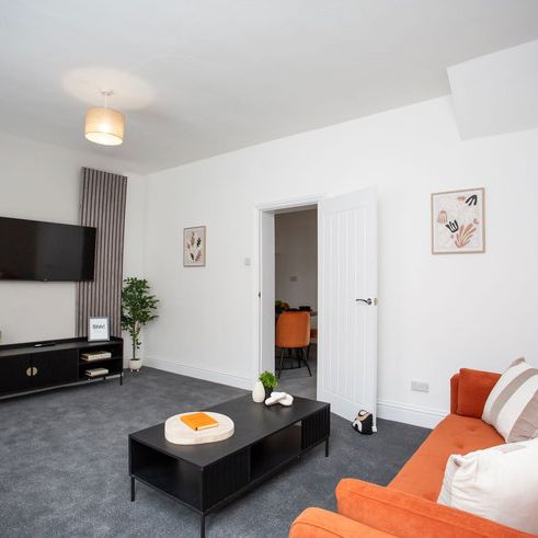 John Street - Photo 1