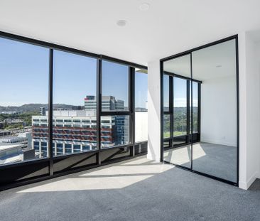 Elevated Urban Living at WOVA – Stylish One-Bedroom with Scenic Out... - Photo 6