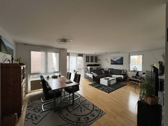 Großzügige Drei-Zimmer-OG-Wohnung mit Ost- und Westbalkon - Photo 1