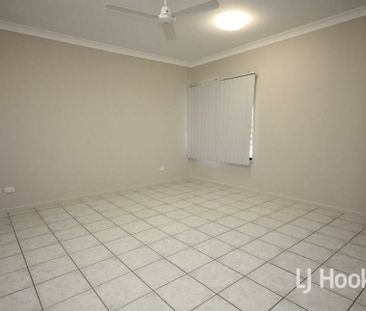 19 Daytona Drive, Kirwan - Photo 3