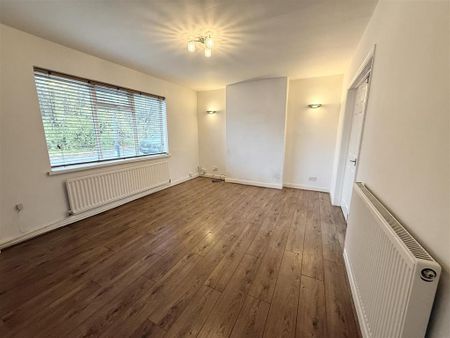 3 bedroom end of terrace house to rent - Photo 3