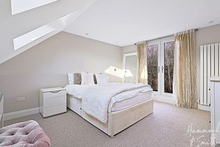 6 bedroom detached house to rent - Photo 3