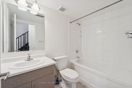 For Lease - 2442 Fall Harvest Crescent, Pickering, Ontario - Photo 4