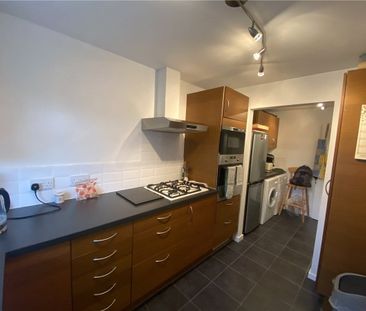 A well-presented 2 double bedroom, 2 bathroom 1st floor apartment i... - Photo 5