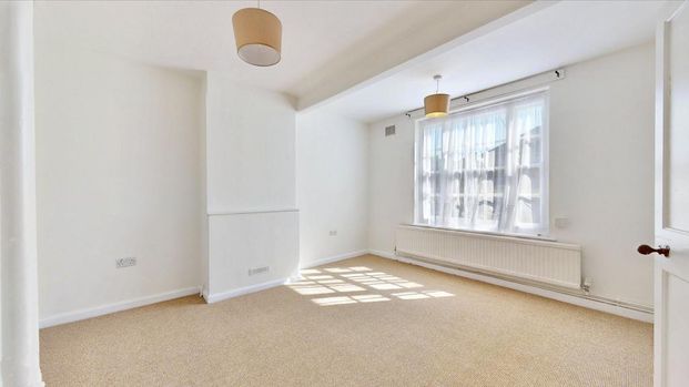 3 bedroom terraced house to rent - Photo 1