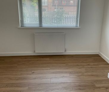 1 Bed Maisonette, Westhorne Avenue, SE9 - Photo 5