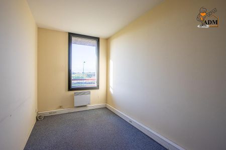 Location BUREAUX EN PLEIN COEUR DU BASSIN DE DISNEY / VAL D'EUROPE - Photo 2