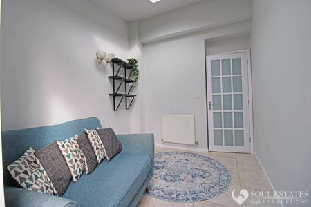 5 bedroom detached house to rent - Photo 2