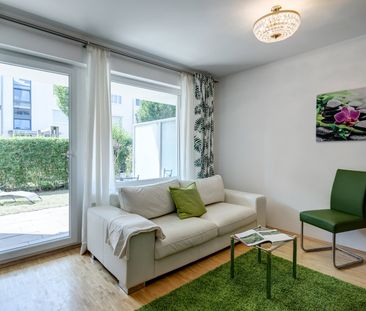 Bright and furnished 2-room apartment with garden and terrace - Photo 2