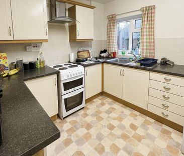 3 bedroom terraced house to rent - Photo 6