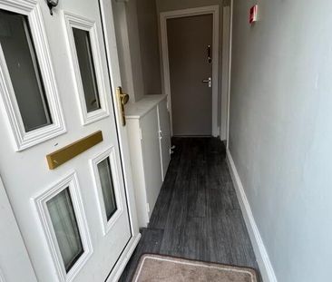 Unit 1, 11A Wellington Park Avenue, Belfast, BT9 6DT - Photo 6