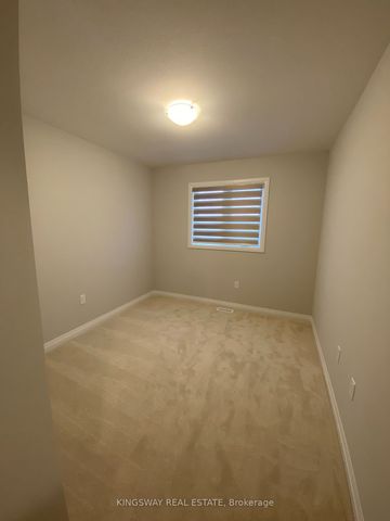 Townhouse For Lease | X8011780 - Photo 3