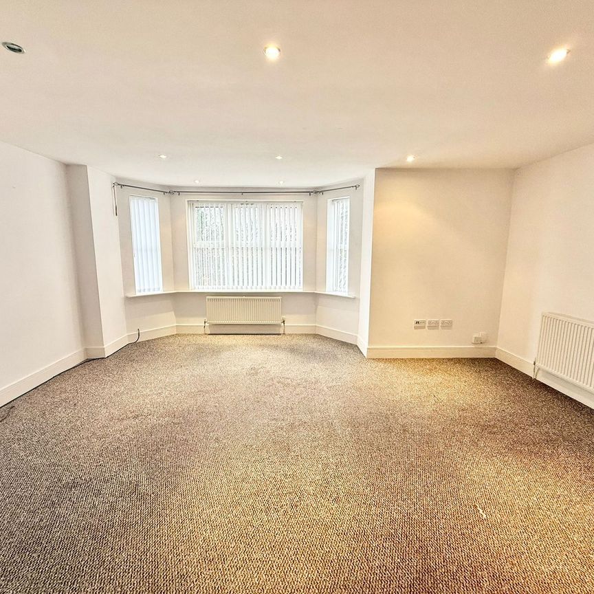 2 bed flat to rent in Bramhall Road, Liverpool, L22 - Photo 1