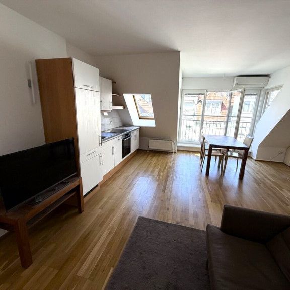 Provisionsfrei: Klimatisierte 56,5m² DG-Wohnung + 40m² Terrasse in Toplage - 1080 Wien - Foto 1