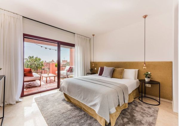 4 bedroom luxury penthouse for rent in Marbella Del Este, Spain
