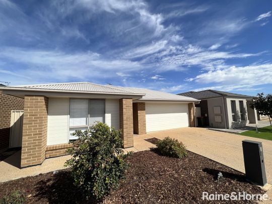Well Maintained 4 Bedroom Home - Photo 1