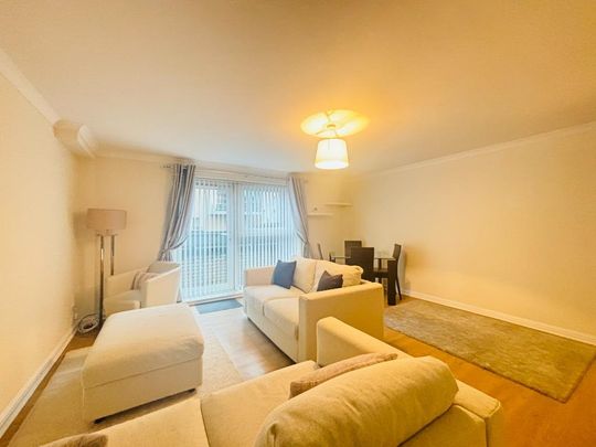 2 bedroom flat to rent - Photo 1