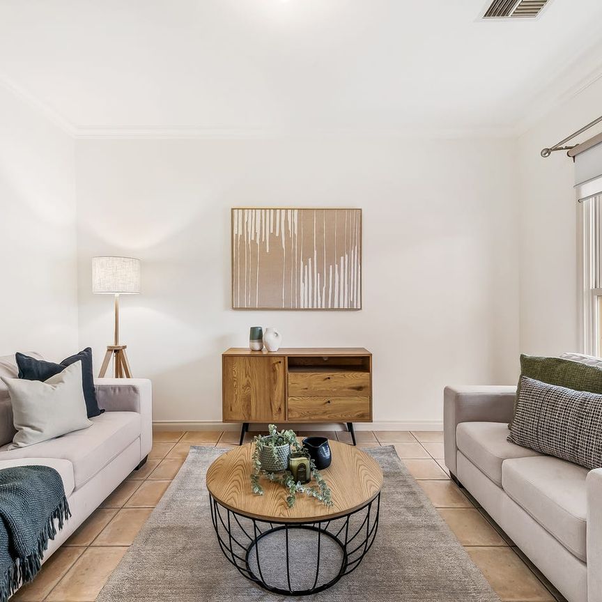 Open the Door to Effortless Living in Mile End - Photo 1