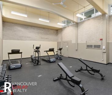 Condo in Downtown Vancouver, BC - Photo 5
